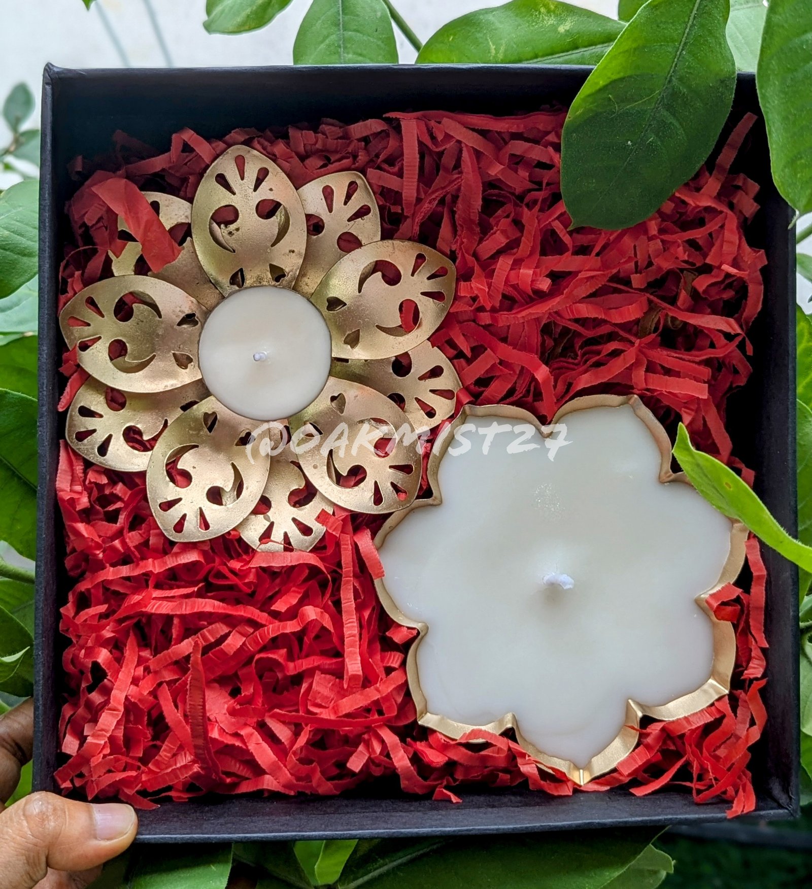 Gold Floral Metal Candle Gift Set in Premium Black Box